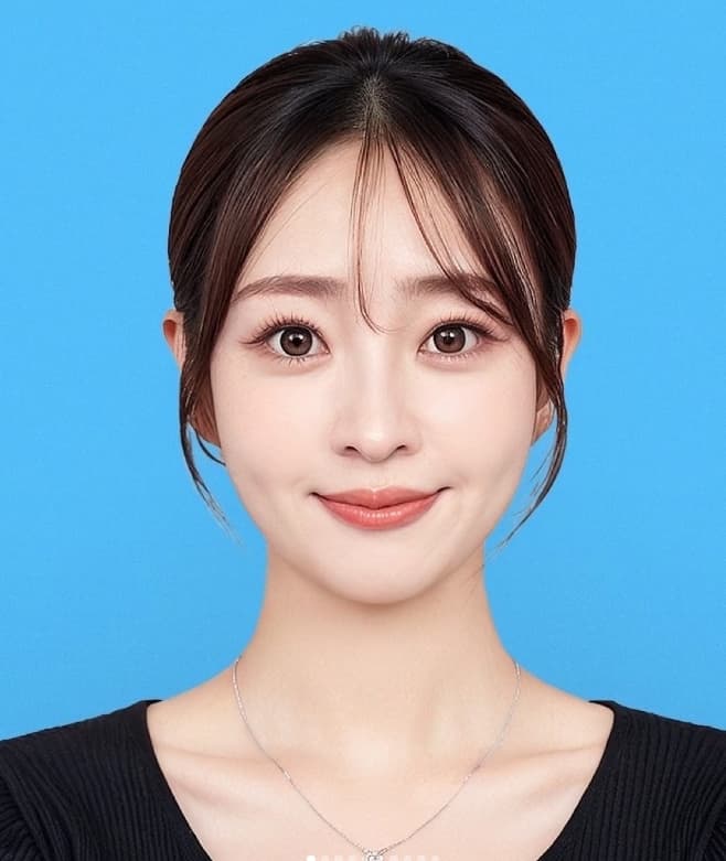 有名タレント〇〇が『誰やねん！』証明写真加工がウケる！あなたなら何枚目を選ぶ？