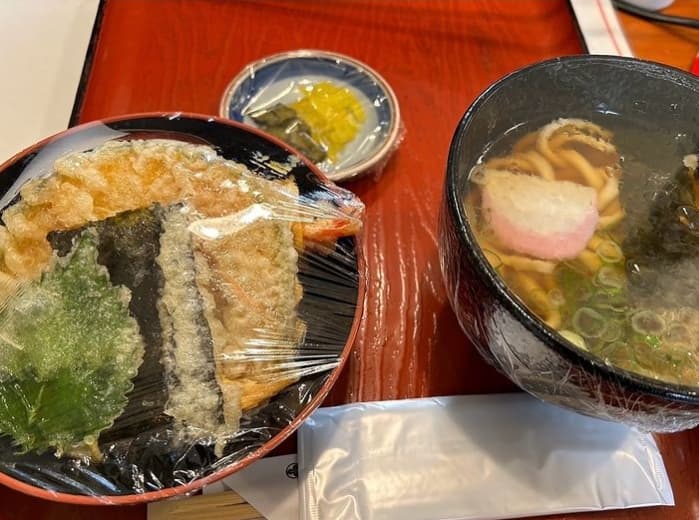 ハイヒールモモコ　祇園花月の楽屋裏での楽しみ　天とじ丼と初挑戦の毛染めエピソード！