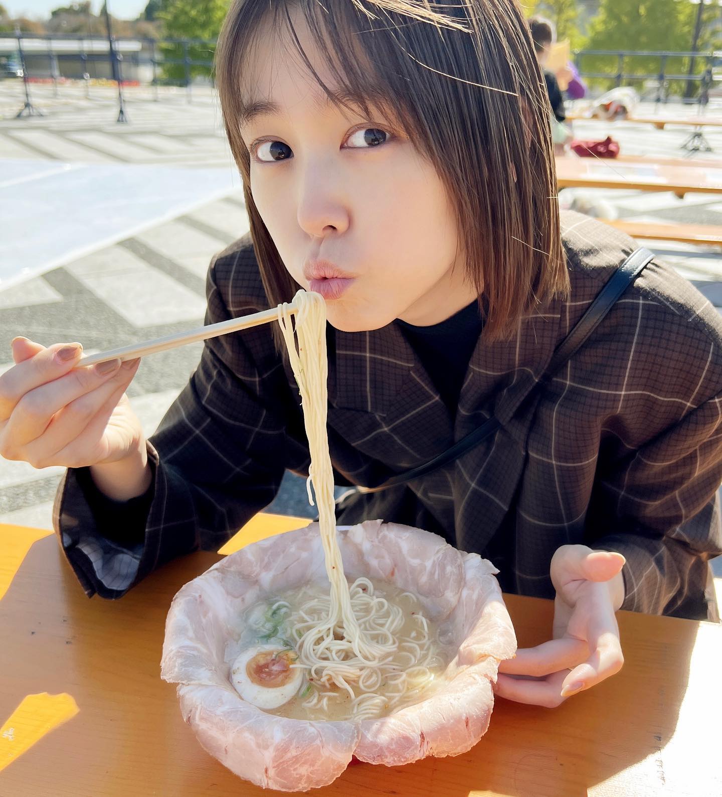 桐谷美玲&三浦翔平夫妻のラーメンデート🍜💓に「ニヤニヤ止まんないよ🤣」