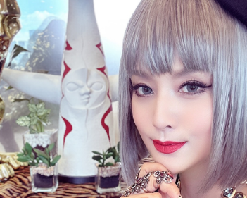 「クセ強関西女社長が話題！」藤原紀香、映画『裏社員 スパイやらせてもろてます』出演報告