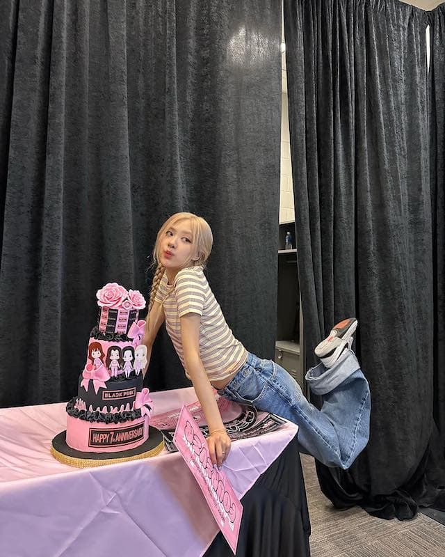 blackpinkロゼの最新投稿に世界中からラブコール💗💗💗