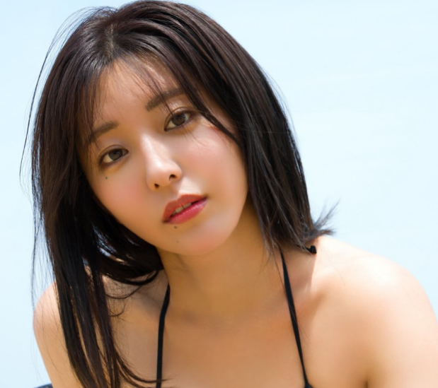 白戸ゆめの、“悩殺ビキニ”で魅了！ヤンジャンオフショットに「最高すぎる！」の声が殺到