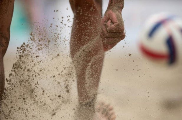 「透明感がすごい！」吉田亜衣が魅せた“砂上の一瞬”にファン騒然、話題のフォトが公開