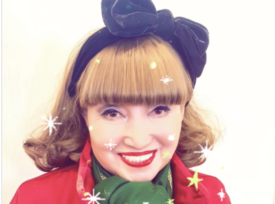 黒柳徹子、クリスマスカラーの華やかな装いを披露！ファンから祝福の声！！