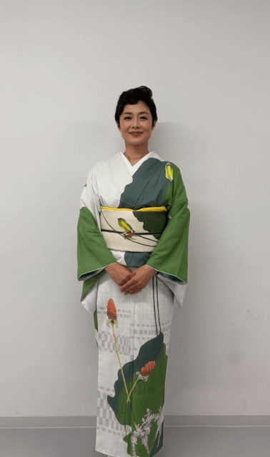 「大島紬のお着物を着させていただきました！」有働由美子、着物姿のインスタ投稿にファン惚れ惚れ