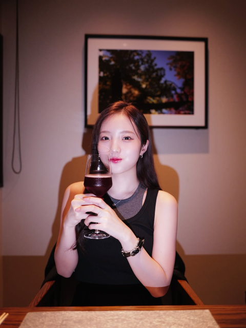 本田真凜、24歳誕生日を赤ワインで乾杯！と思いきや飲んでるのは「ﾌﾞﾄﾞｳ ｼﾞｭｰｽ ﾀﾞﾖ」