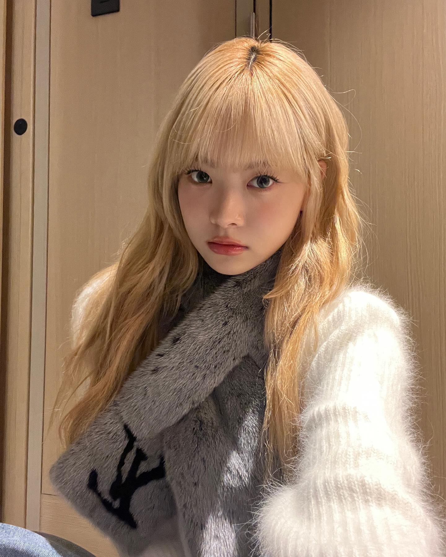 17歳で大人気音楽番組の司会!?LE SSERAFIM ・ウンチェが最新ショット公開