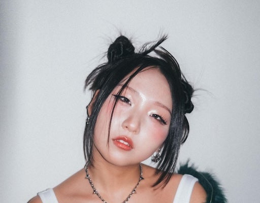 「ブチギレ表情も最高です」オーディションで話題のグループ・HANAがMVのオフショットを公開！