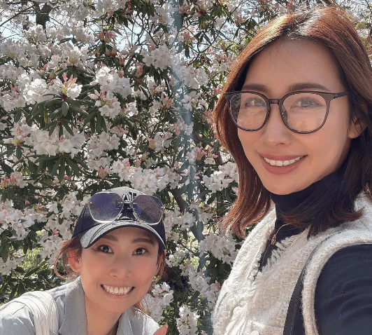 「飛行機で帰ってきた！」寿司店の女将を務めるゴルフ美女子、北九州で紡いだメモリアルショット＆ムービーにファン歓喜！