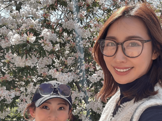 「飛行機で帰ってきた！」寿司店の女将を務めるゴルフ美女子、北九州で紡いだメモリアルショット＆ムービーにファン歓喜！