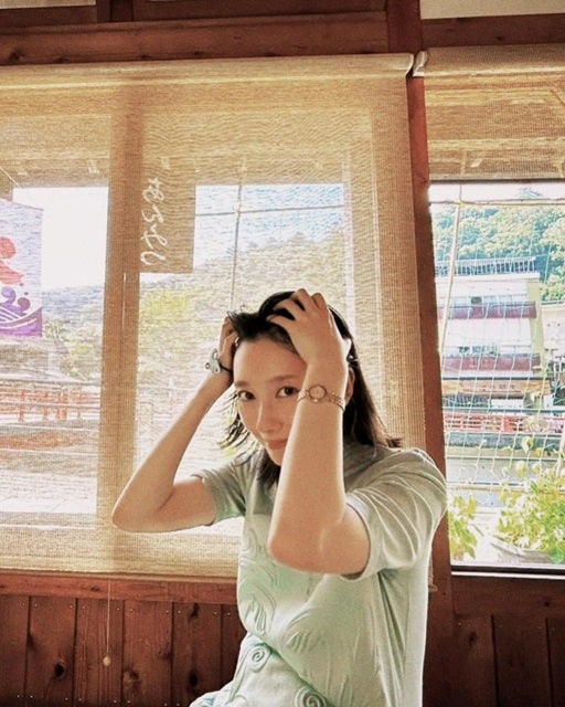 女優・波瑠が修善寺でのオフショットを公開