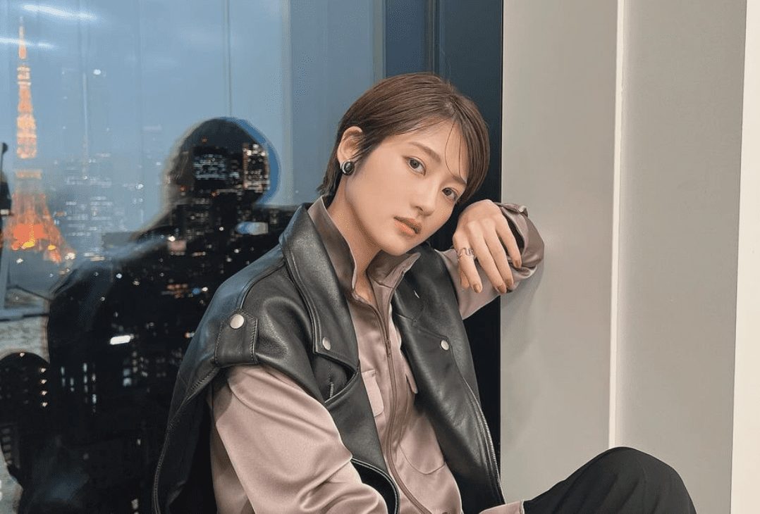 若月佑美が“新感覚のシャツ”を見事に着こなす「素敵でした」