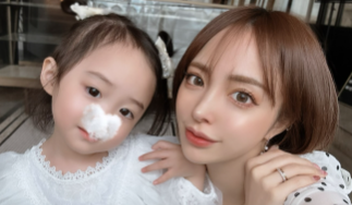 サキ吉、口げんかも愛おしい？2歳娘との“なかよぴ”親子ショットに癒やされる声続々