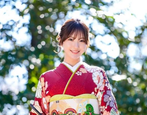 これで見納め⁉美人大学生レースクイーン風間そら、激カワ振袖ショットでファン魅了！