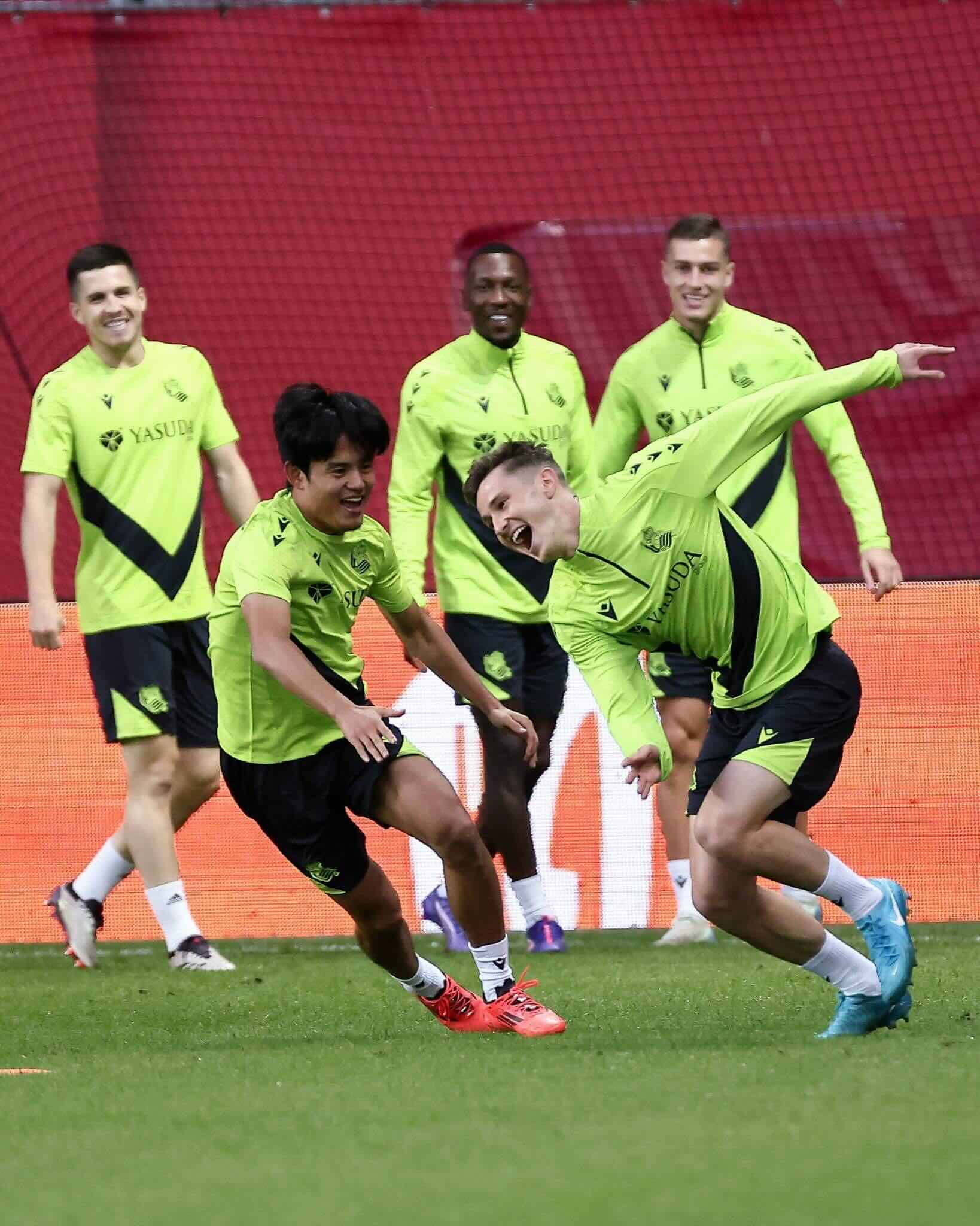 「タケ、良い表情」レアル・ソシエダがEL前の練習を公開！