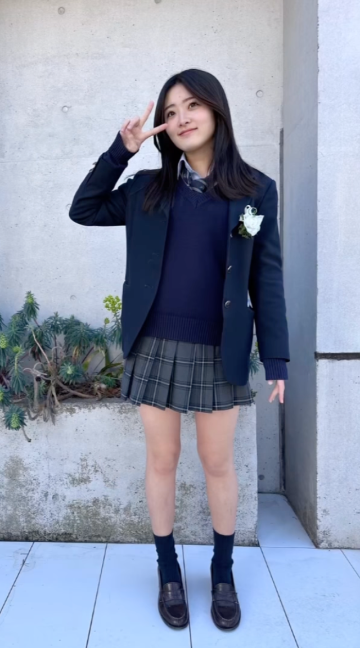 つるの剛士の美人すぎる長女が高校卒業💐成長ムービーが話題🥲