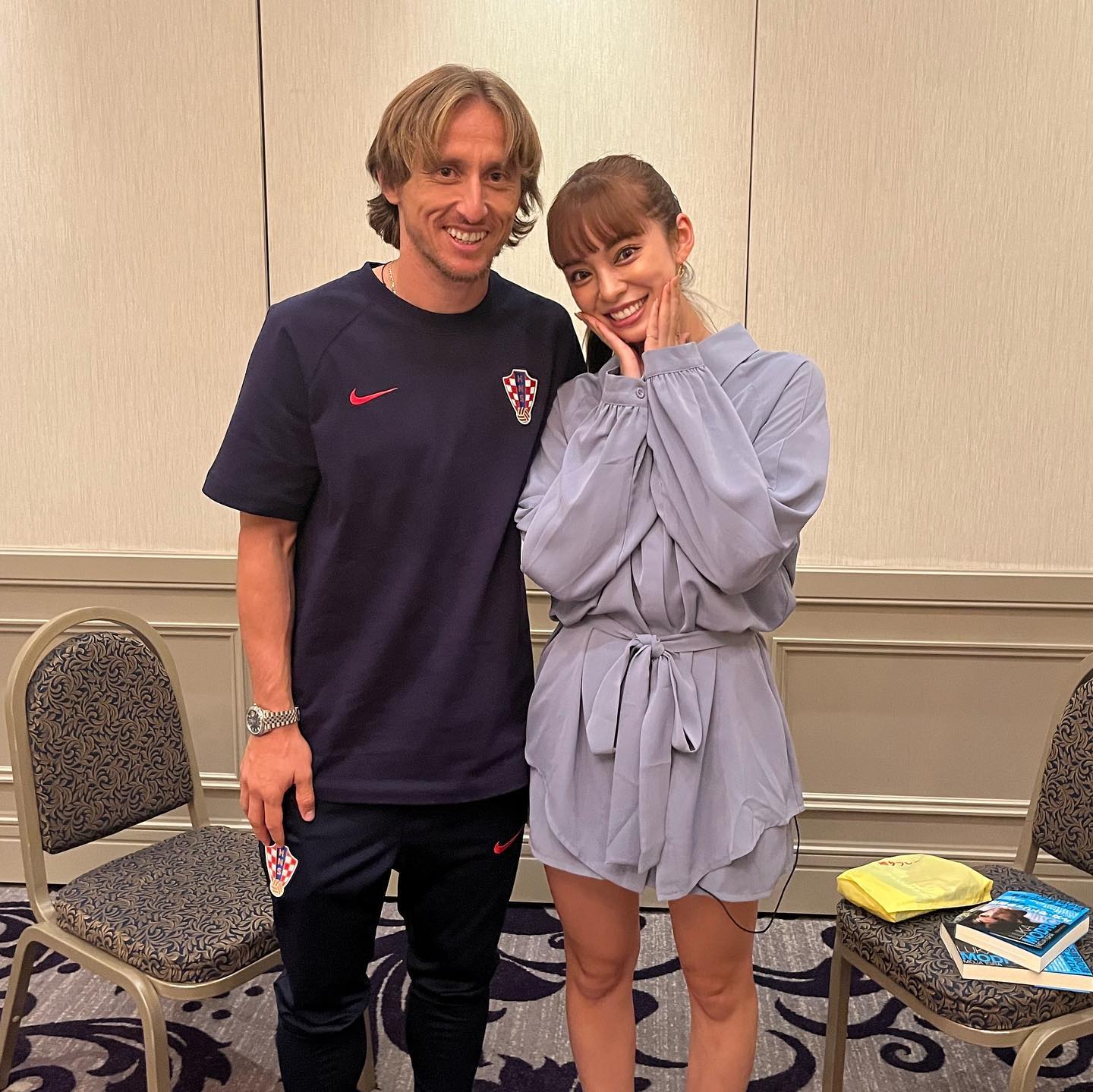 W杯で話題の「ワールドクラス美女」モドリッチとの2ショット公開にファン驚き