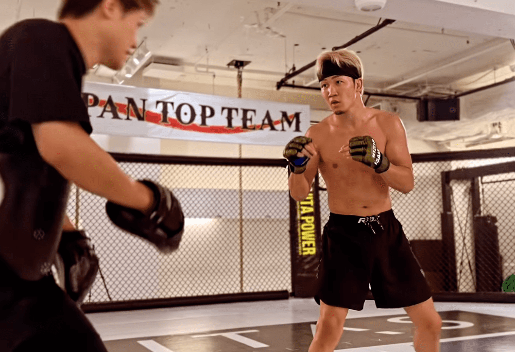 「目つきが違う」朝倉未来が平本蓮との一戦へ練習風景を公開！