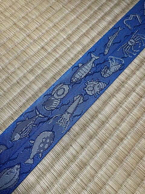 「これは踏めない」写真家が海鮮料理店で見つけた畳の”縁”が可愛すぎると話題に！