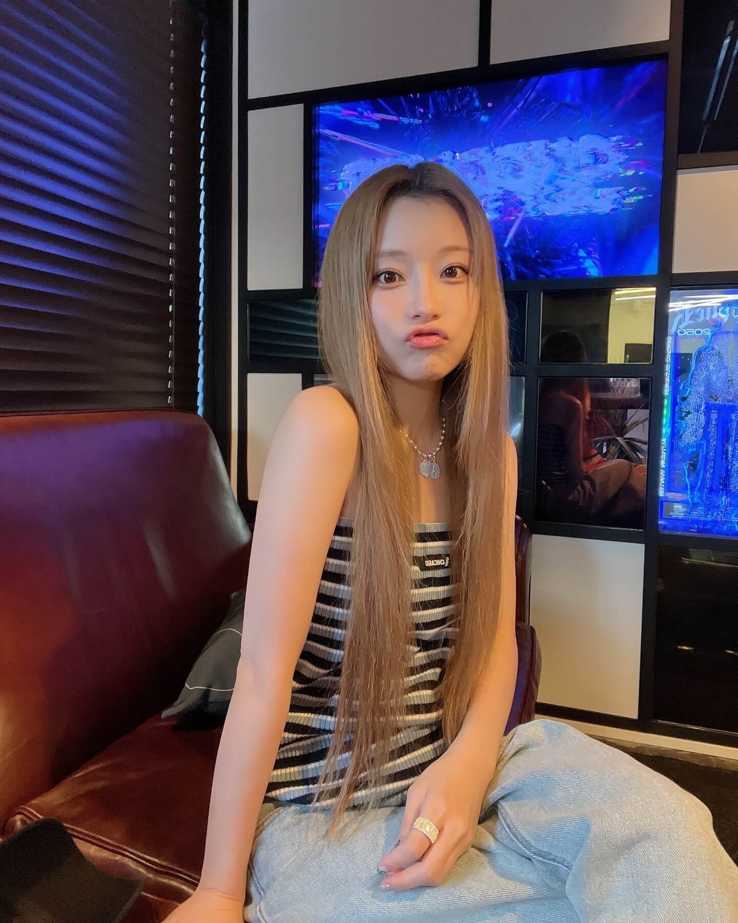 「可愛すぎて腰抜けたよ？笑」あのタレントの年齢を感じさせない美貌にファン驚愕！