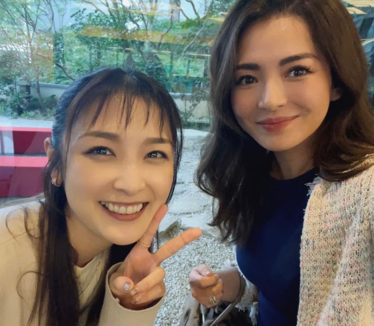 「美人姉妹みたい」石川梨華と菊池雄星の妻・深津瑠美との超セレブランチが話題に！