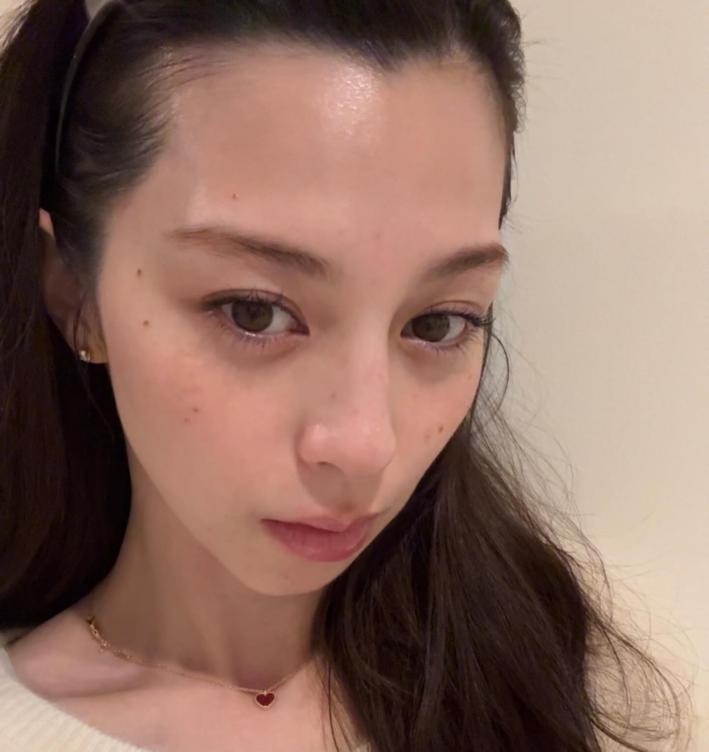 中条あやみのバレンタインデー投稿が美しすぎると話題🥰