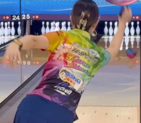 ボウリング・霜出佳奈、新作ボール「サミットワールド」投球レポ！Nexソリッドの魅力語る