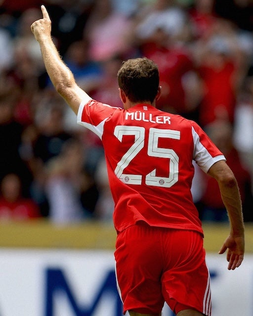 今夏バイエルン退団のミュラーがクラブ通算250得点を記録！チームの大勝に大きく貢献