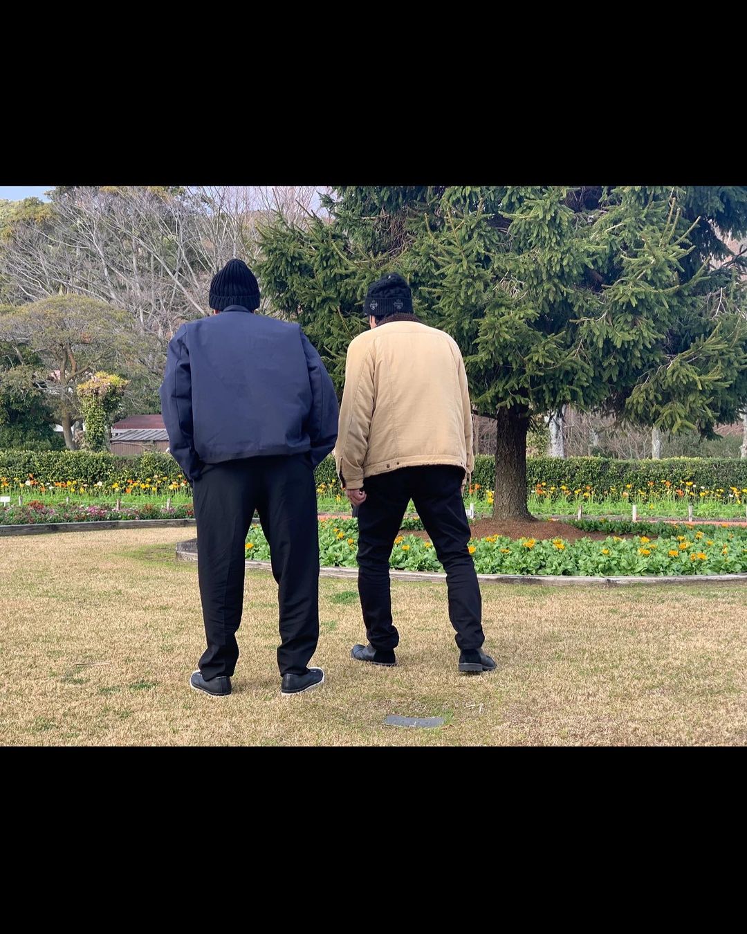 EXILE TAKAHIROさんの父との後ろ姿がそっくりと話題！「背中似てますな😄」