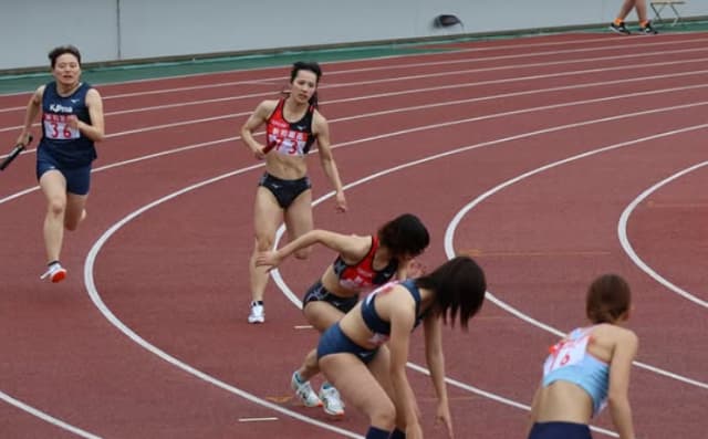 遠山実希がリレー走行ショットを公開！OGメンバーと協力し何とか出場！？