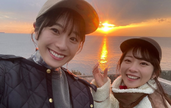 篠田愛純アナ、夕日をバックに2ショット！「久しぶりにこまつと再会」