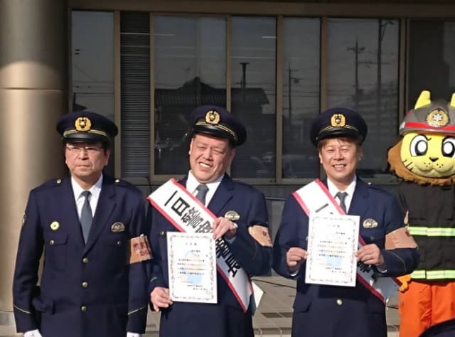 野性爆弾・ロッシーがコンビで一日警察署長を務めたことを報告「夢がかないましたよ！」