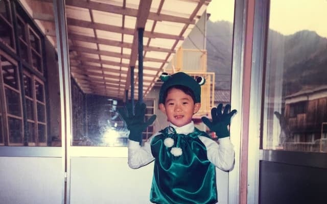 「5さい」オーイシマサヨシが幼少期の写真をシェア