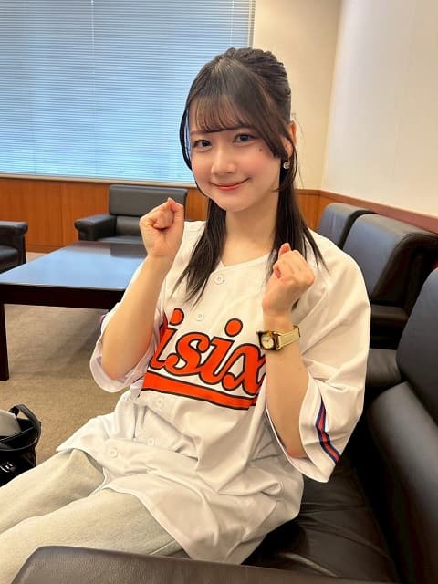 「私だけのユニフォーム！嬉しすぎる！」オイシックス球団公式アンバサダーの田辺美月が自身の名前&背番号入りユニに歓喜！