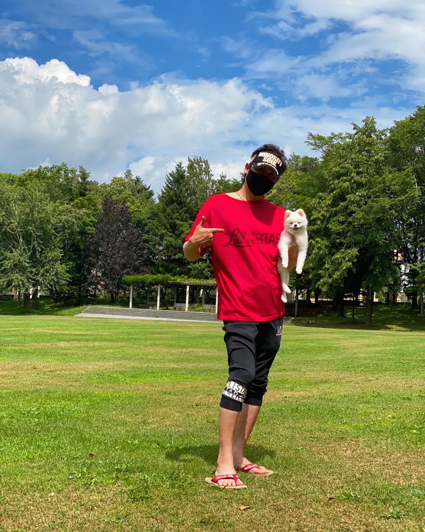 新庄監督が愛犬との“真夏のツーショット” 来季も監督続投に歓喜の声🔥