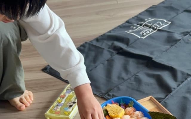 高橋ユウが自宅でピクニックを楽しむ「これも大切な想い出」
