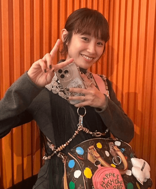 「とても綺麗」高橋愛、ロンドンで披露した最新ショットが可愛すぎると話題！