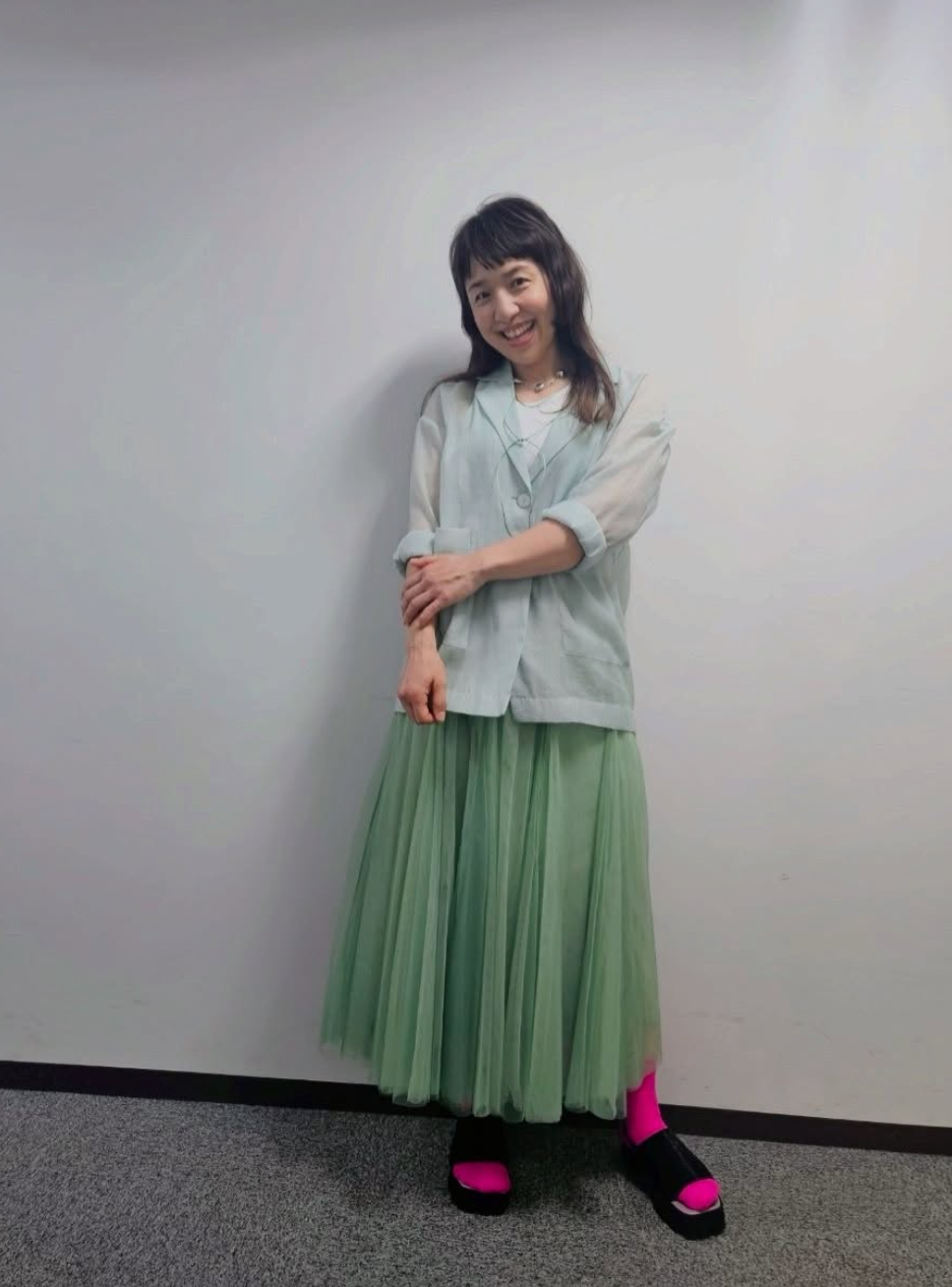 「笑顔が可愛い！」浜口京子、優しさあふれる最新コーデにファン歓喜！