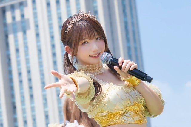 大人気コスプレイヤーが