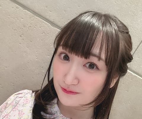 「久々の短さで新鮮」人気女性声優が”バッサリ”ヘアカット報告！似合ってるとファン絶賛