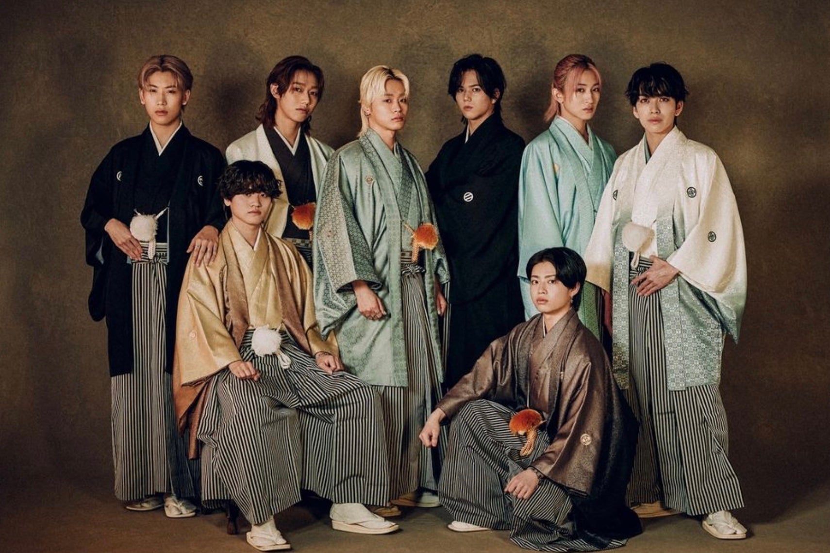 「元旦から眼福や…」MAZZELが袴姿で年明けの挨拶🎍