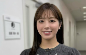 「ビジューが輝く冬コーデ！」田原萌々アナのナイトショットに反響