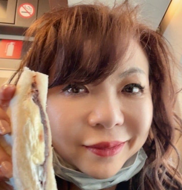 ハイヒール・モモコが大好きな『あんバター&ショコラホイップサンド』を相方に買ってもらう！