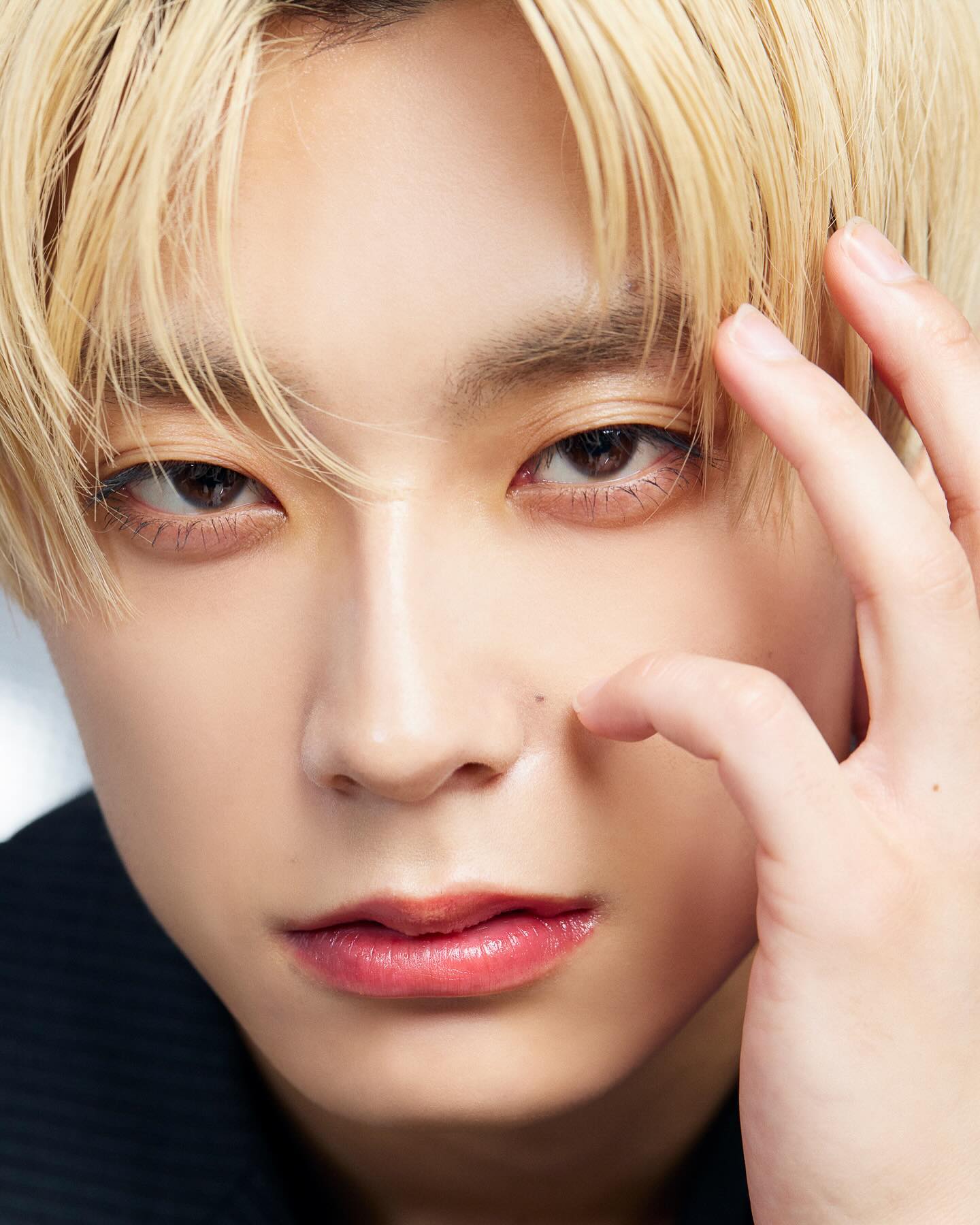 「美の暴力すぎて...」超特急・アロハが美しすぎる顔面ドアップ写真を公開