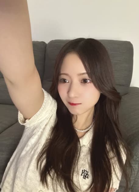 乃木坂46・金川紗耶がセンター分けショットを披露！