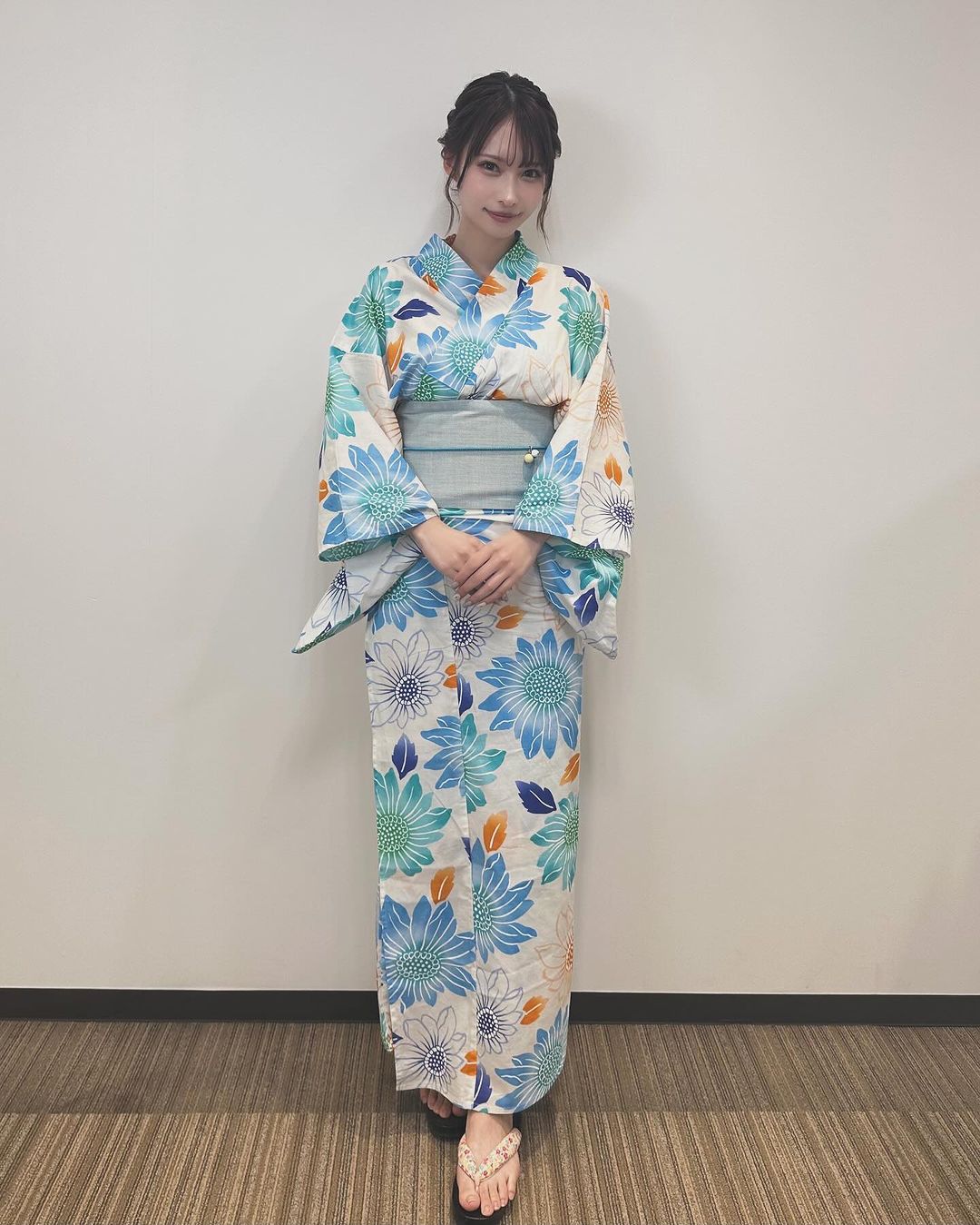 「スタイル抜群！」“日本一美しいドラマー”が浴衣姿を披露