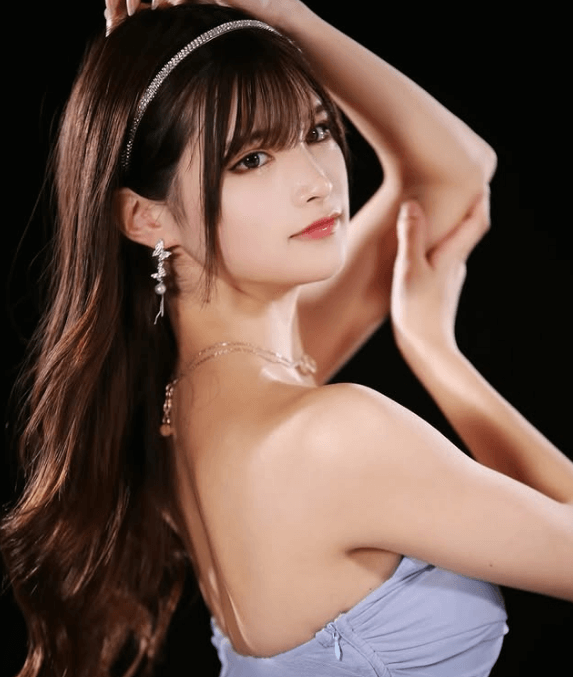 美女モデルのグラビア挑戦記！ヤンマガGリーグ決勝へ向け、奮闘のヴィーナスショットにファン熱視線