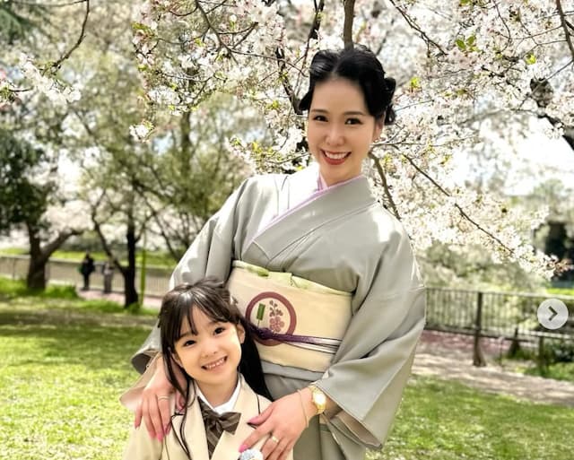 紅蘭、娘の入学式に着物姿で出席「ママとしての新生活も楽しみ」