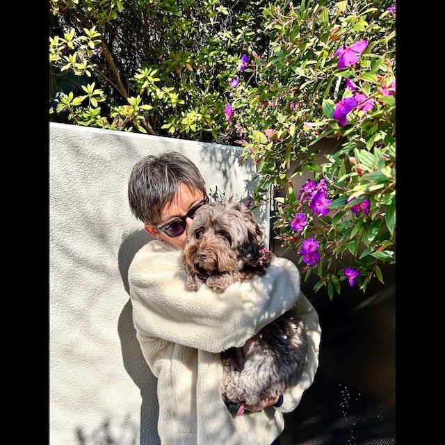 木村拓哉、愛犬を溺愛するラブラブ密着ショットを公開
