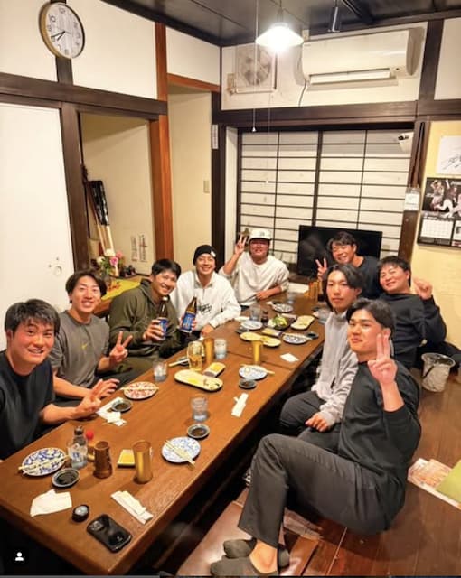 「みなさんいい笑顔！！」湯浅大、同級生会の様子を投稿